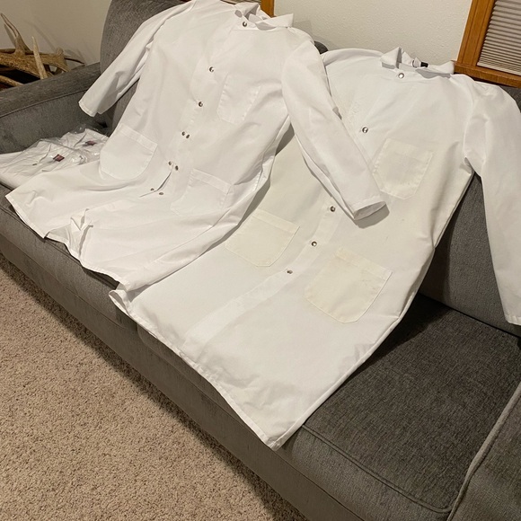 Frocks / Lab Coats - Picture 3 of 3